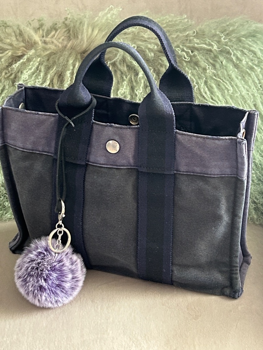 Hermès Fourre-Tout Canvas Tote – Classic Everyday Luxury - Picture 15 of 16